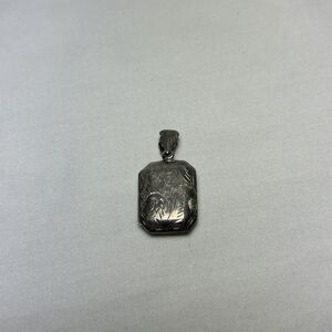Vintage ND 925 Sterling Silver Engraved Locket Pendant
